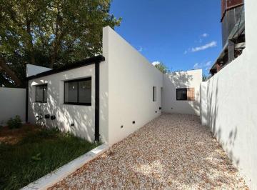 Casa · 90m² · 4 Ambientes · 2 Cocheras · Venta Casa en City Bell