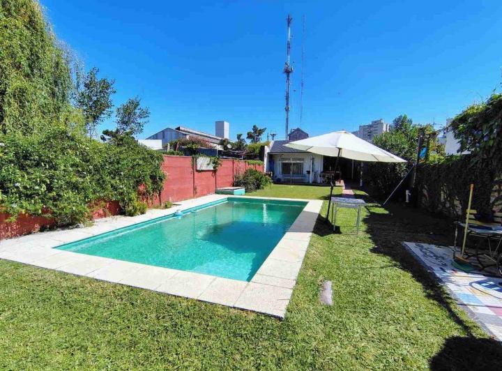 Casa en venta en Villa Riachuelo · 4 ambientes