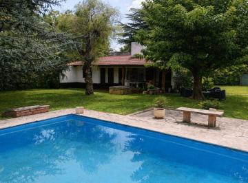 Casa · 160m² · 8 Ambientes · 1 Cochera · Venta Casa en Tortuguitas – Apto Crédito