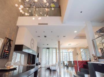 Casa · 260m² · 5 Ambientes · 2 Cocheras · Venta Casa 5 Amb Ramos Mejia Lote Propio Piscina