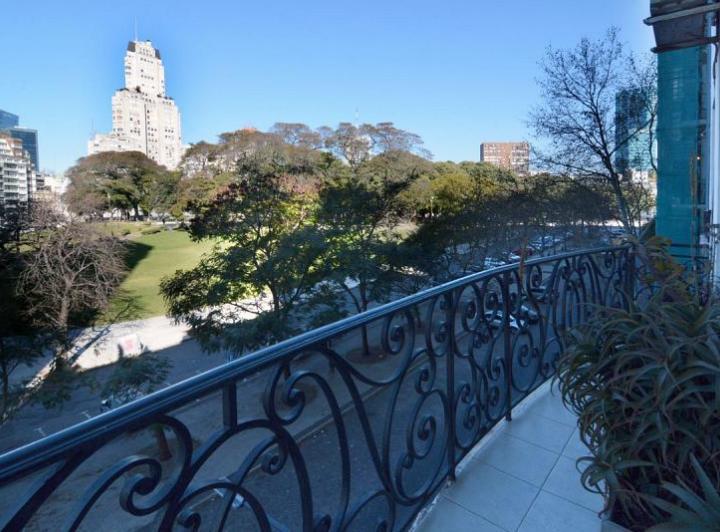 Departamento · 230m² · 5 Ambientes · 1 Cochera