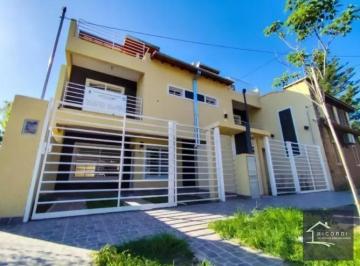 Casa · 133m² · 4 Ambientes · 1 Cochera · Casa en Los Polvorines