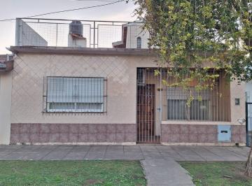 Casa · 166m² · 4 Ambientes · 1 Cochera · Casa en San Miguel