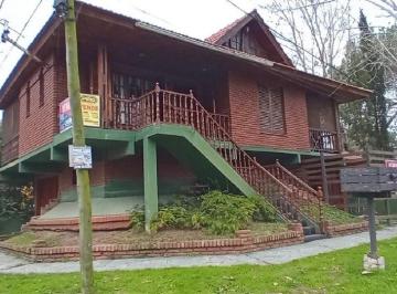 Casa de 3 ambientes, Santa Teresita · Gran Chalet en Barrio Parque Gol.