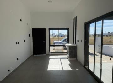 Casa · 100m² · 3 Ambientes · 1 Cochera · Dúplex en Venta/alquiler 2d en Quebradas de Manantiales