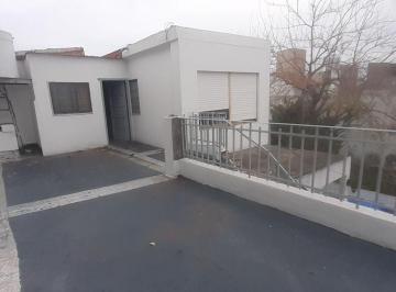 PH de 2 ambientes, Lanús · Alquiler de PH en Pa 2 Ambientes Amplio con Patio!