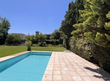 Casa · 280m² · 9 Ambientes · 2 Cocheras · Casa en Venta Barrio Pueyrredon Chacras de Coria 3 Dorm.
