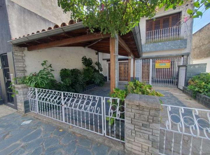 Casa · 90m² · 3 Ambientes · 1 Cochera