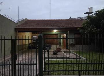 general-san-martin-loma-hermosa-venta-casa-4-ambientes · Casa 4 Amb en Lote 500 m² Loma Hermosa San Martin