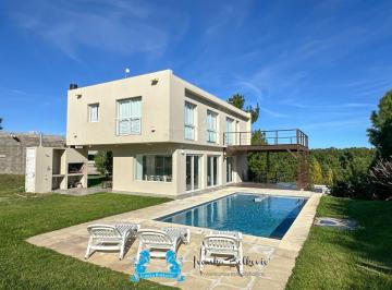 Casa de 7 ambientes, Costa Esmeralda · Venta Casa 288 m² Costa Esmeralda con Piscina Sobre Loma