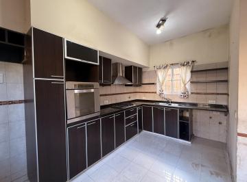 PH · 87m² · 4 Ambientes · Venta PH 4 Ambientes con Patio y Parrilla en Caseros Sin Expensas