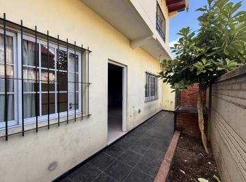 PH · 87m² · 4 Ambientes · Venta PH 4 Ambientes con Patio y Parrilla en Caseros Sin Expensas