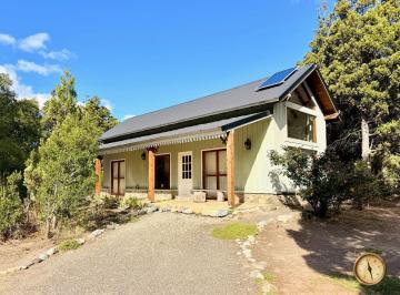 Casa · 210m² · 3 Ambientes · Excelente Propiedad en La Península de Meliquina - Lote de 2500 m²