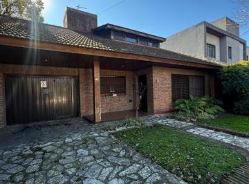 Casa · 70m² · 4 Ambientes · 1 Cochera · Casa en Planta Alta con Fondo en Alquiler