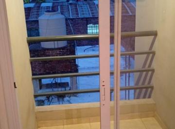 Departamento de 3 ambientes, Córdoba · Alquiler - Departamento 1 Dormitorio con Balcón - Piso 2 X Escalera - B° Pueyrredon