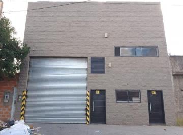 Bodega-Galpón , La Matanza · Excelente Galpón de 570 m² Cubiertos y 50 m² Descubiertos con Oficinas, Baños, Vestuarios y Patio