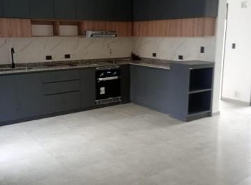 PH · 124m² · 4 Ambientes · 1 Cochera · PH en Cipolletti
