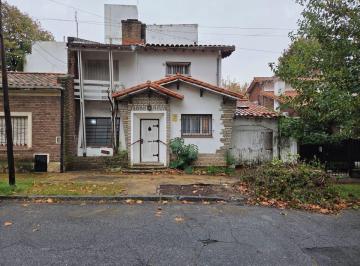 Casa de 5 ambientes, Vicente López · Casa Tipo Chalet a Refaccionar Barrio Quinta Presidencial