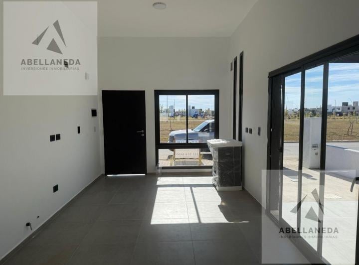 Casa · 100m² · 3 Ambientes · 1 Cochera
