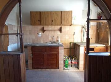 Casa · 55m² · 8 Ambientes · 1 Cochera · Casa Multifamiliar en Venta, Villa Madero