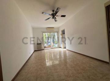 Departamento · 57m² · 3 Ambientes · Alquiler Depto PH 3 Amb a 100 m Parque Saavedra