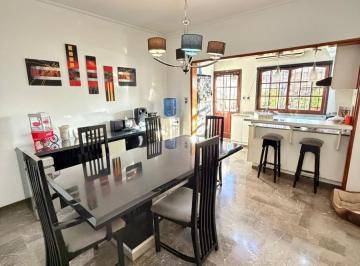 Casa · 125m² · 2 Dormitorios · Casa en Echesortu