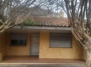 PH · 68m² · 3 Ambientes · Alquiler Casa 3 Amb. B Bernardino Rivadavia