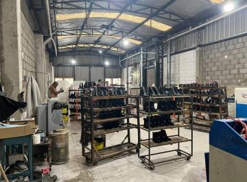 Bodega-Galpón , La Matanza · Galpon 546 m² Cubiertos - Salida a Dos Calles - Montacarga Operativo - Fuerza Motriz