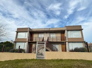 Edificio · 220m² · 10 Ambientes · Edificio Comercial en Venta - 6 Dorm. 5 Baños - 820 m - Villa Gesell