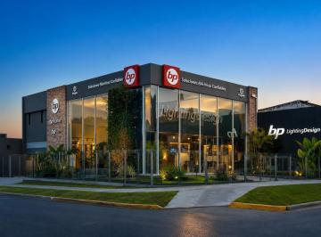 Local comercial · 400m² · 2 Cocheras · Local Esquina en Yerba Buena
