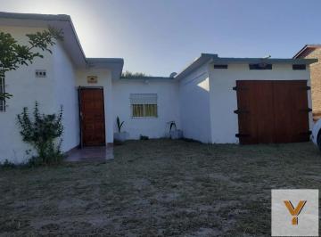 Casa · 90m² · 4 Ambientes · Casa en Venta - 2 Dorm. 1 Baño - 90 m - Las Toninas