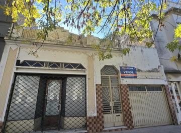 Casa · 130m² · 6 Ambientes · 1 Cochera · Venta Casa a Remodelar o Lote Para Proyecto Obra Villa Urquiza