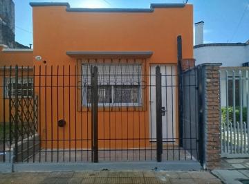 Departamento · 80m² · 2 Ambientes · Alquiler Departamento con Patio San Miguel