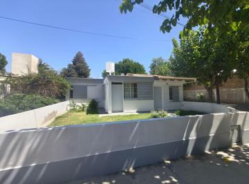 Casa de 4 ambientes, General San Martín · Casa en Venta Barrio San Isidro