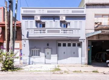Casa · 338m² · 4 Ambientes · 1 Cochera · Venta Casa y Deposito - Lanus Oeste