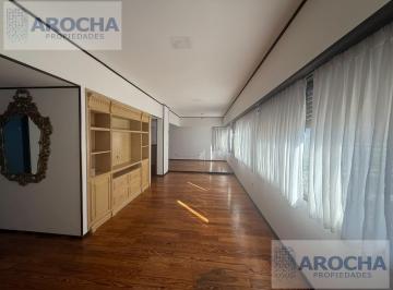 Departamento · 142m² · 5 Ambientes · 1 Cochera · Piso 5 Ambientes en Venta