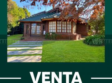 Casa · 335m² · 8 Ambientes · 2 Cocheras · Casa en Venta en La Martona, Cañuelas, Resto de La Provincia