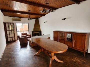 Casa de 5 ambientes, Ciudad de Santa Fe · Planta Alta con Cochera: Se Ingresa por Cochera.