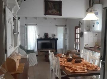 Casa · 164m² · 3 Ambientes · 1 Cochera · Casa 3 Ambientes en Venta Apta Crédito Hipotecario en Ituzaingó Norte