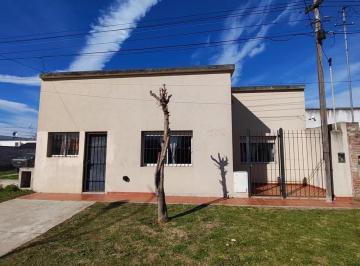 Casa · 125m² · 4 Ambientes · Casa Apto Credito Barrio Constantini Lujan