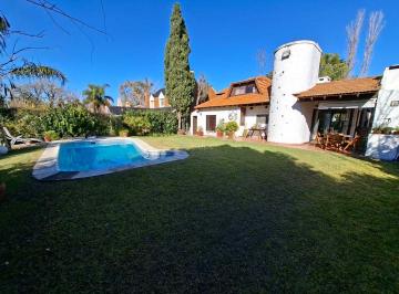 Casa · 160m² · 4 Ambientes · 1 Cochera · Casa Chalet en Alquiler en Campo Chico, Pilar, G. B. a. Zona Norte