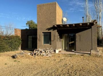 Casa · 126m² · 2 Ambientes · 2 Cocheras · Hermosa Casa en Barrio Privado