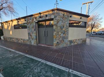 Casa de 5 ambientes, Gobernador Benegas · Casa en Venta en Godoy Cruz