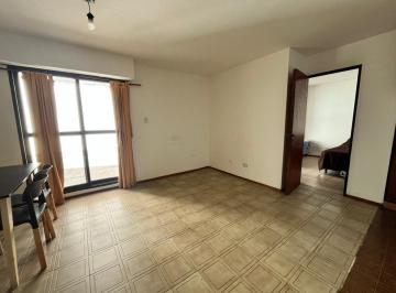 Departamento · 40m² · 2 Ambientes · Venta Dpto Planta Baja con Patio Alberdi