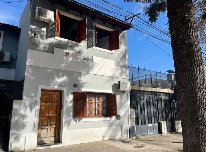 Casa en venta en General Jose de San Martin · 6 ambientes