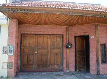 Casa · 200m² · 4 Ambientes · 2 Cocheras · Venta Casa a Refac. 433 m² Lote 8.66x50 Ramos Mejia
