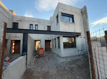PH · 142m² · 5 Ambientes · PH a Estrenar en Fernández Oro Rio Negro