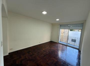 Departamento · 64m² · 3 Ambientes · Venta Balvanera 3 Ambientes con Balcón Corrido