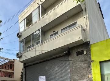 Bodega-Galpón · 300m² · 3 Ambientes · Excelente Galpón / Depósito con Aptitud Comercial - Lanús Oeste