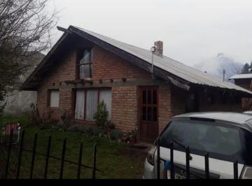 Casa de 5 ambientes, El Hoyo · Casa Familiar con Departamento a Terminar
